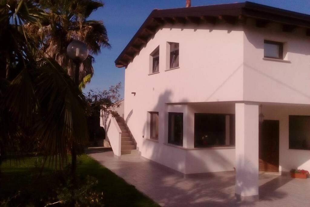 Residenza Flores Apartment Pescara Exterior photo